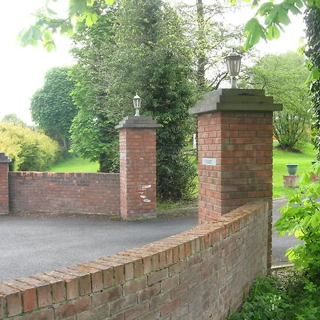 Headley Court 4* Shannon