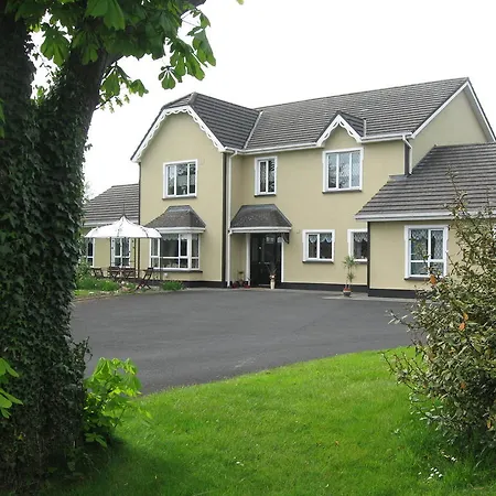 Couette-café Headley Court 4*