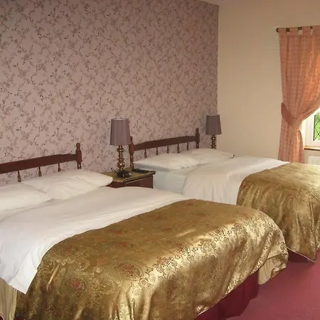 Headley Court Shannon